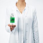 VICHY DERCOS Šampón proti lupinám na suché vlasy 390 ml – Obrázok 2