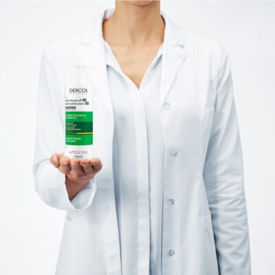 VICHY DERCOS Šampón proti lupinám na suché vlasy 390 ml – Obrázok 2