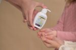 GYNELLA Girl Intimate Wash intímny umývací gél pre dievčatá 100 ml – Obrázok 2