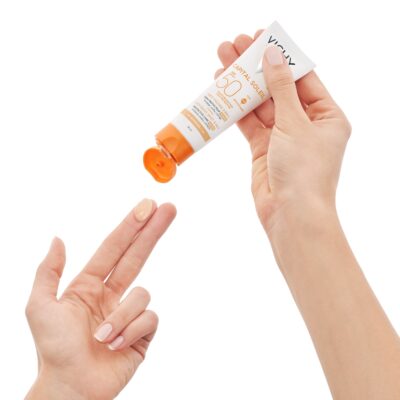 VICHY CAPITAL SOLEIL Krém proti tmavým škvrnám SPF 50+ 50 ml – Obrázok 5