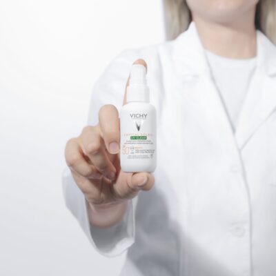VICHY CAPITAL SOLEIL UV-CLEAR fluid proti nedokonalostiam pleti SPF 50+ 40 ml – Obrázok 8